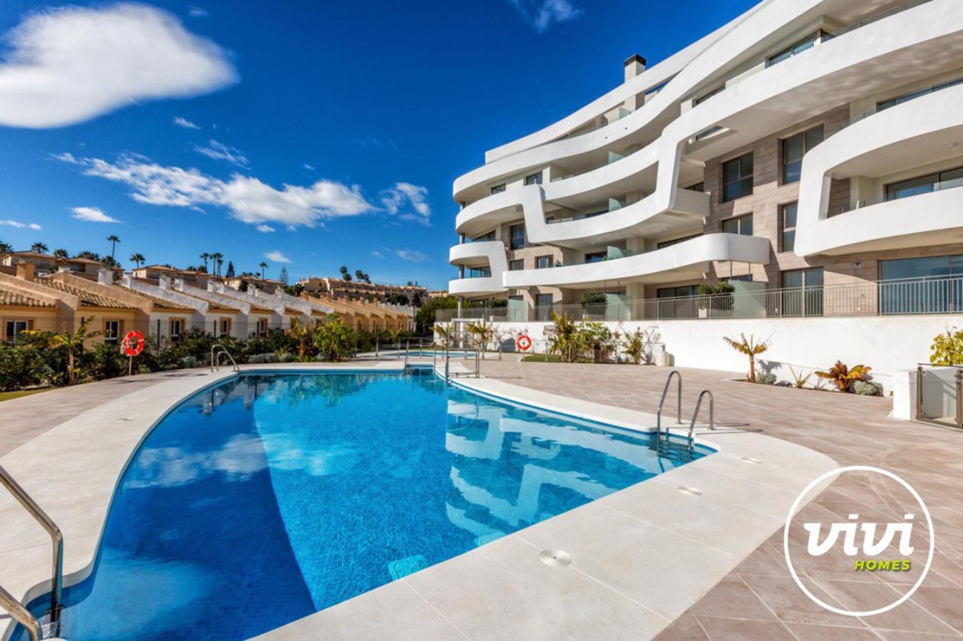 Vivi Homes - Emerald Pool, Sea View, Gym & Sauna Apartment El Faro